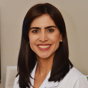 Dra Bruna Ventura Oftalmologista. Curso de Catarata. Especialista em Catarata. Faco Passo a Passo Insight Instituto.